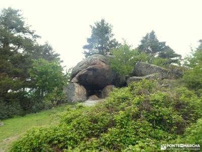 Senderos con historia: De la Pradera de Navalhorno al Chozo Arangüez: viajes accesibles senderismo e